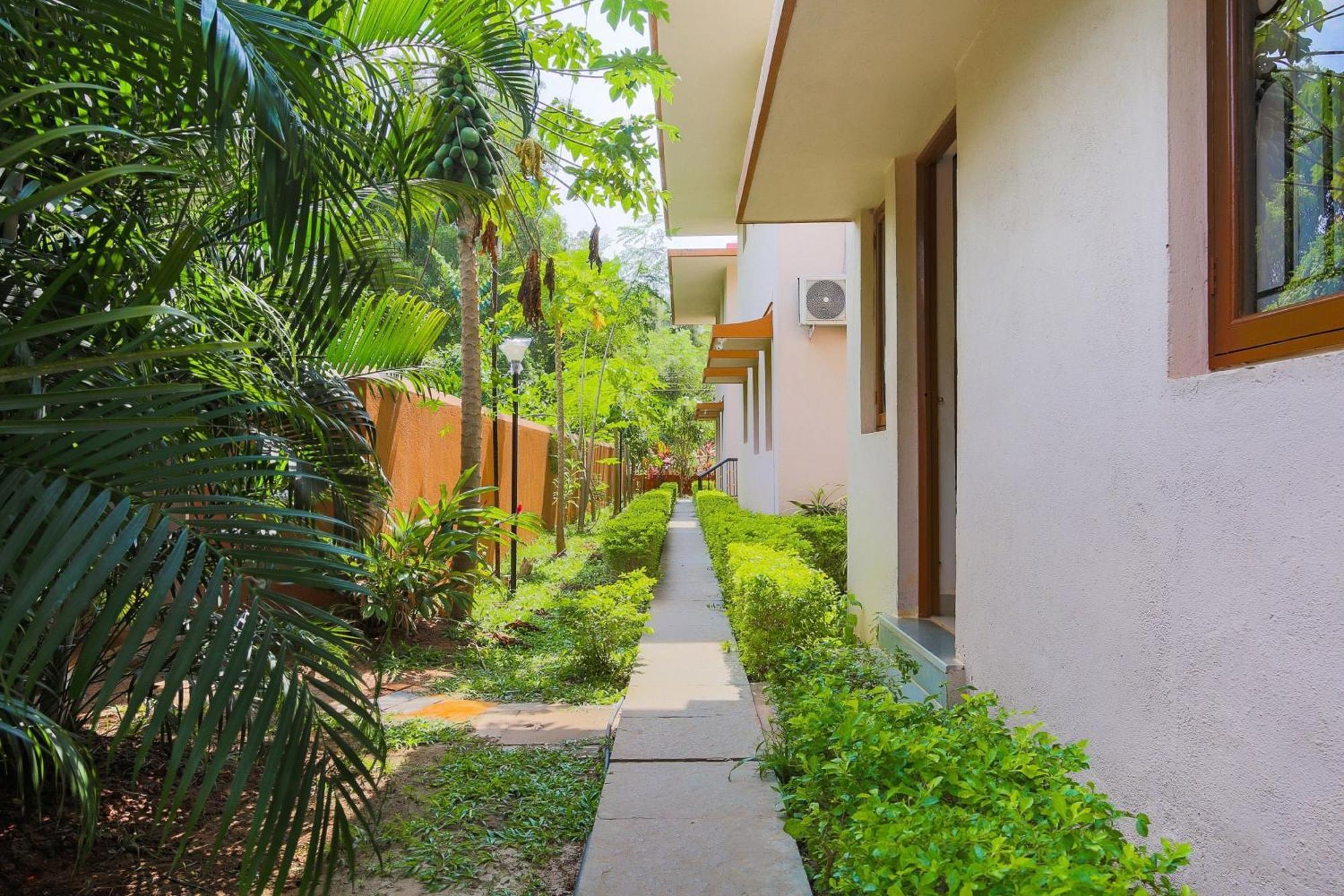 The Goan Courtyard Hotel Colva Exterior photo